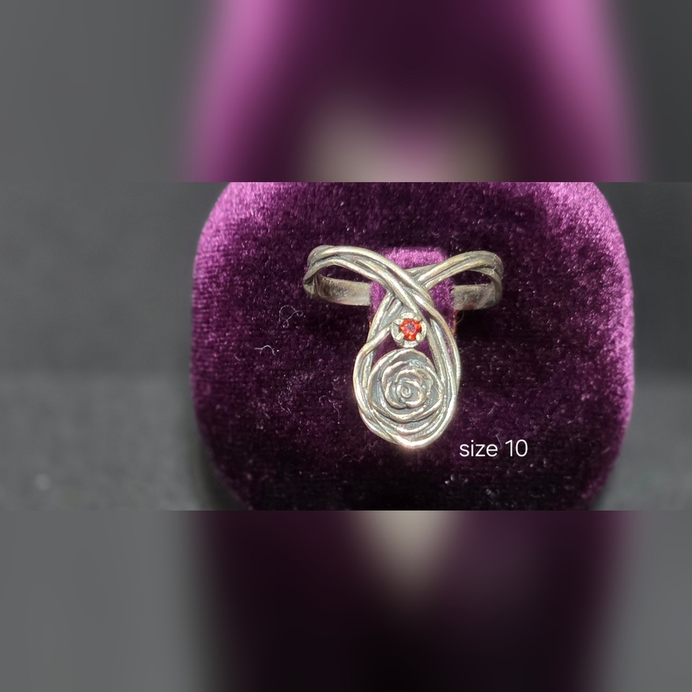 Elegant Silver Ring with Red Gemstone